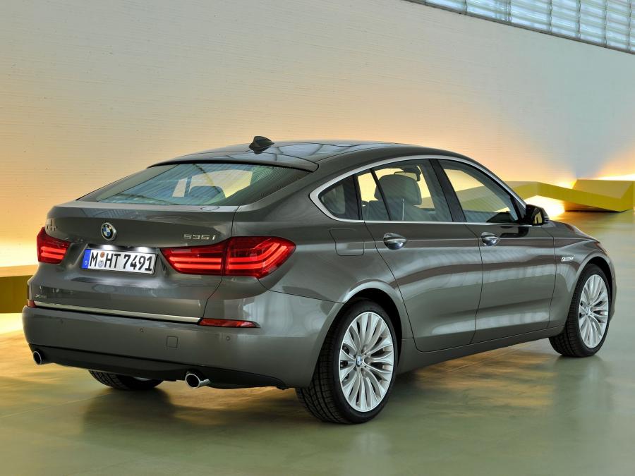  BMW 535i xDrive Gran Turismo Luxury Line 2013 года  (фото 5 из 16)